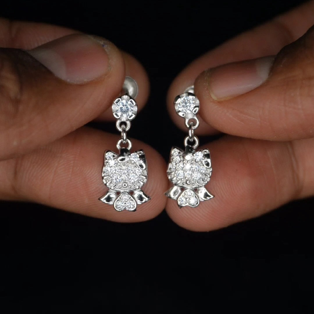 MICRO STONE WITH KITTY DROPS STUD