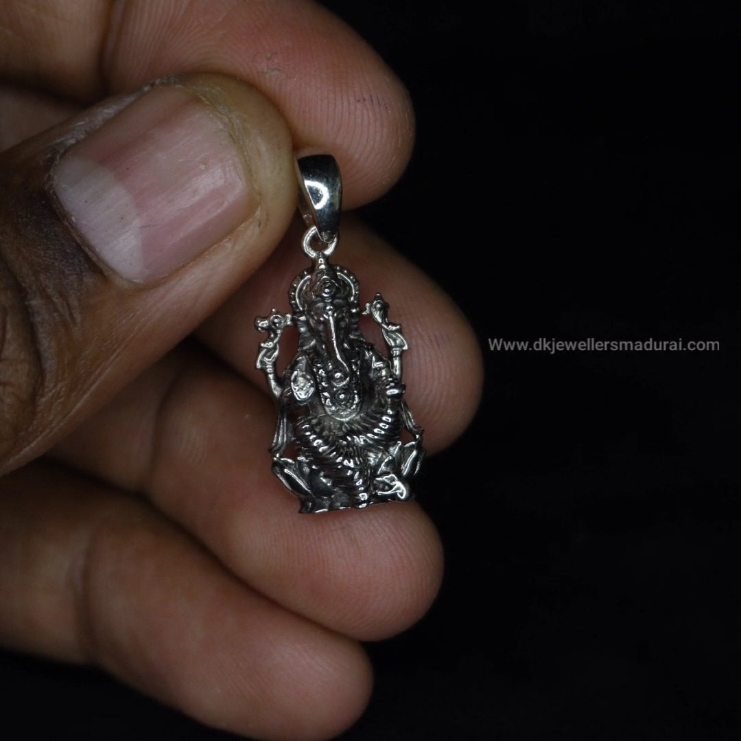 VINAYAGA DOLLARS