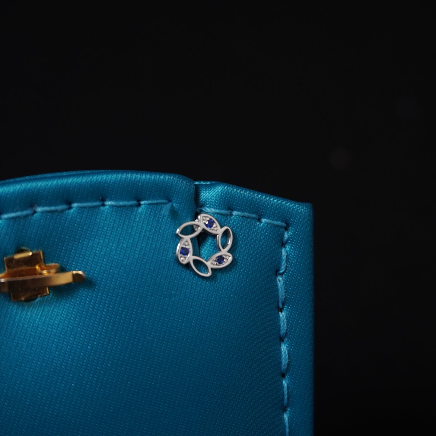 Round shape stud