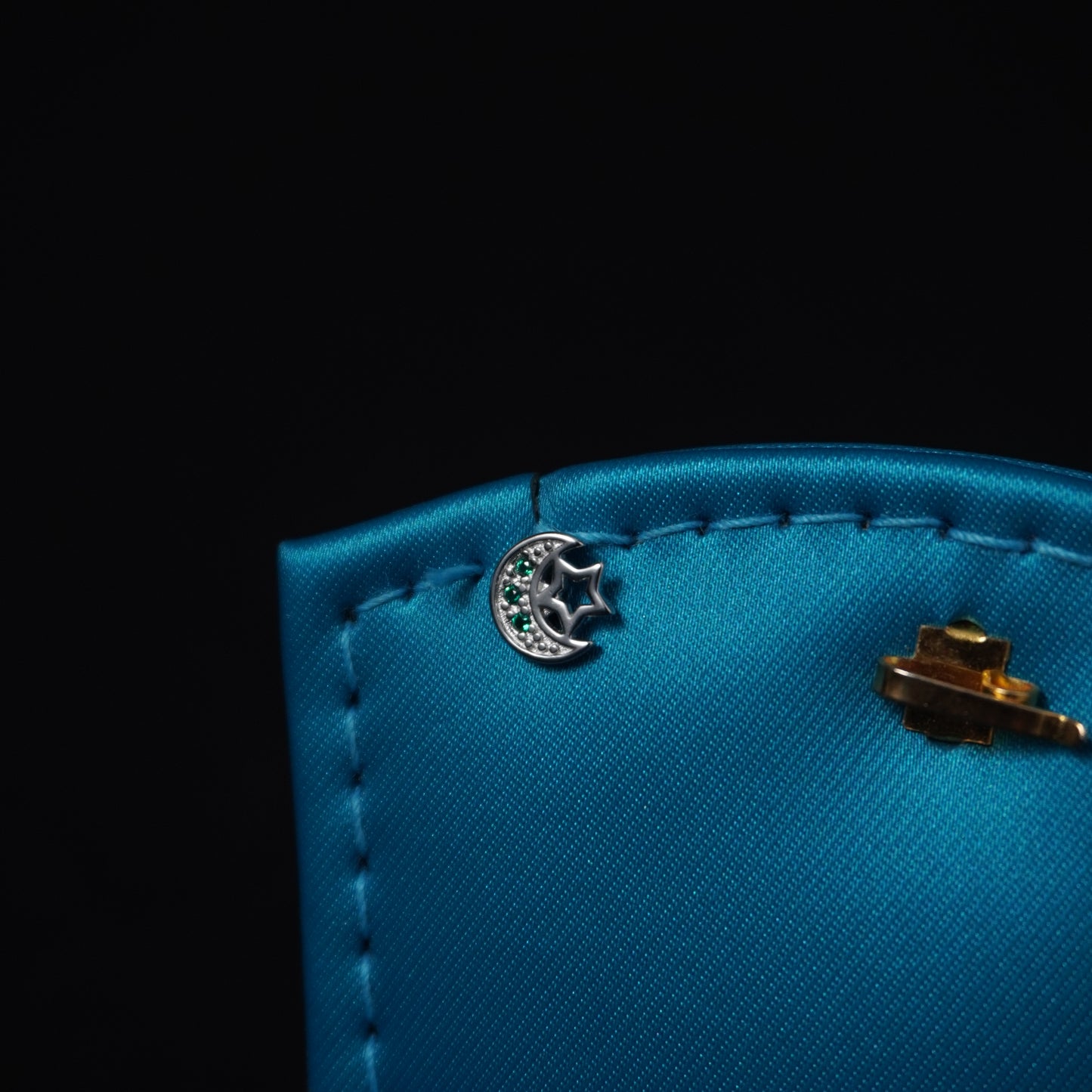 Moon and star stud