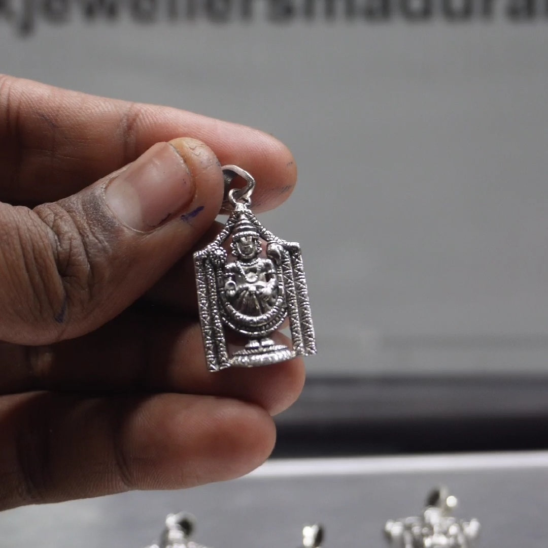 perumal dollar with thiruvachi 1