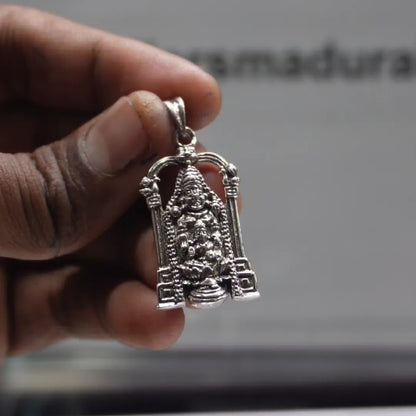 perumal with thiruvachi 2