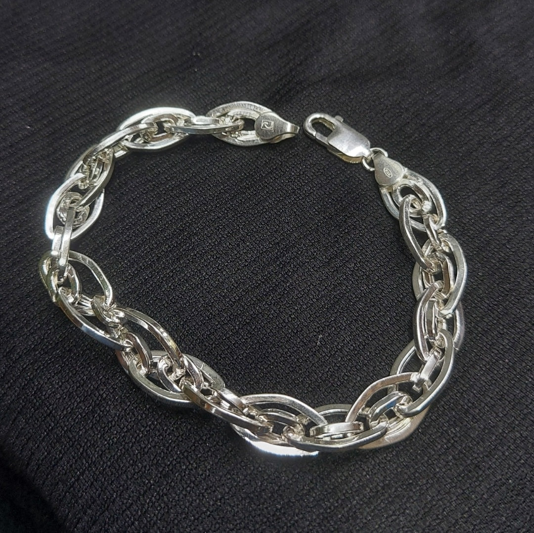 Connected Full hollow rugged hand chain 8.5 inches