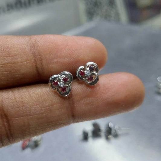 Red stone three cicle stud