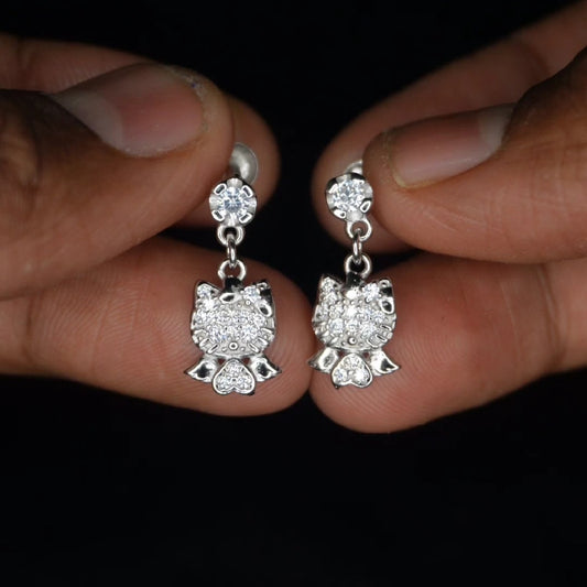 MICRO STONE WITH KITTY DROPS STUD
