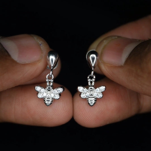 Bees drops with micro stone