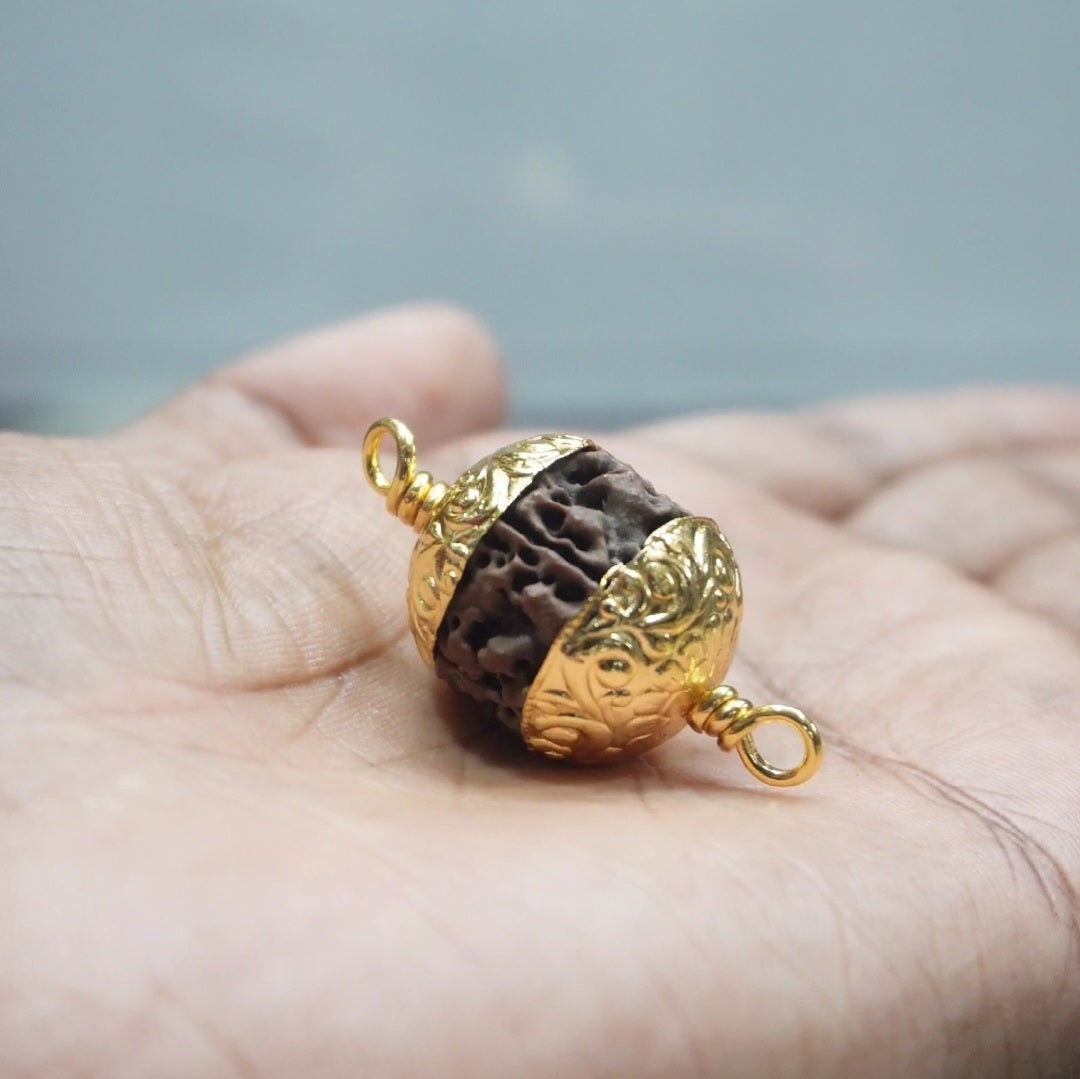 Ruthuracham gold polish with nagas kuppa