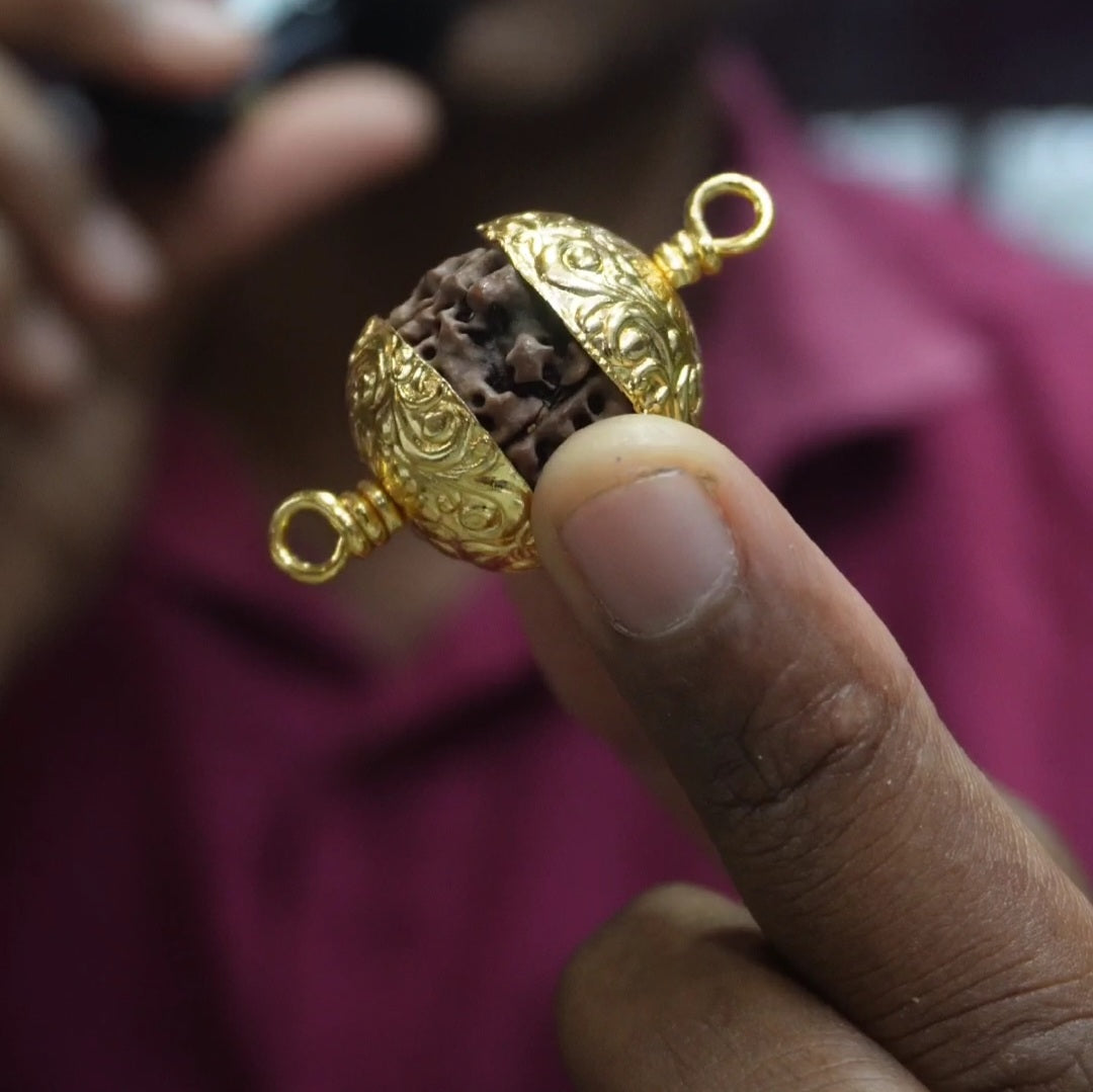 Ruthuracham gold polish with nagas kuppa