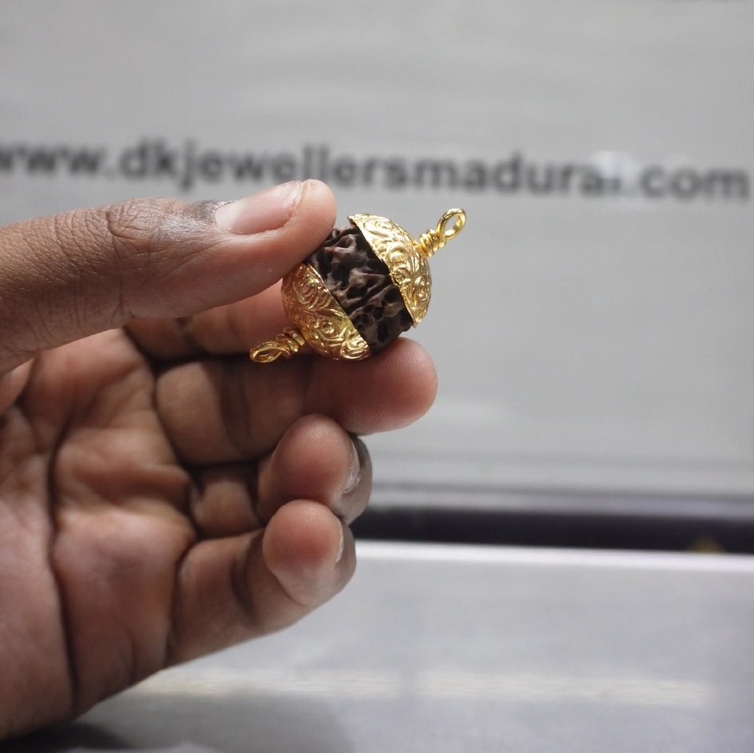 Ruthuracham gold polish with nagas kuppa