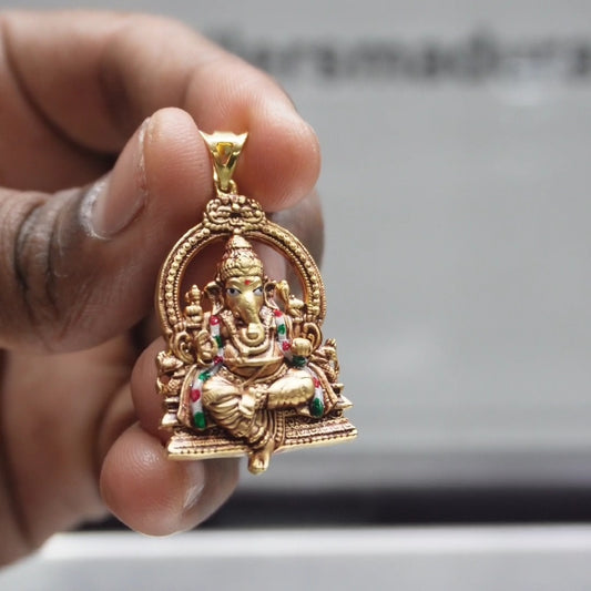 vinayagar dollar with thiruvachi