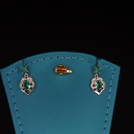 Emerald stone with flowral shaped drops