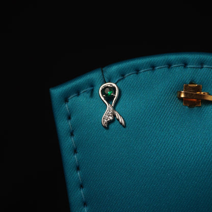 Emerald stone stud
