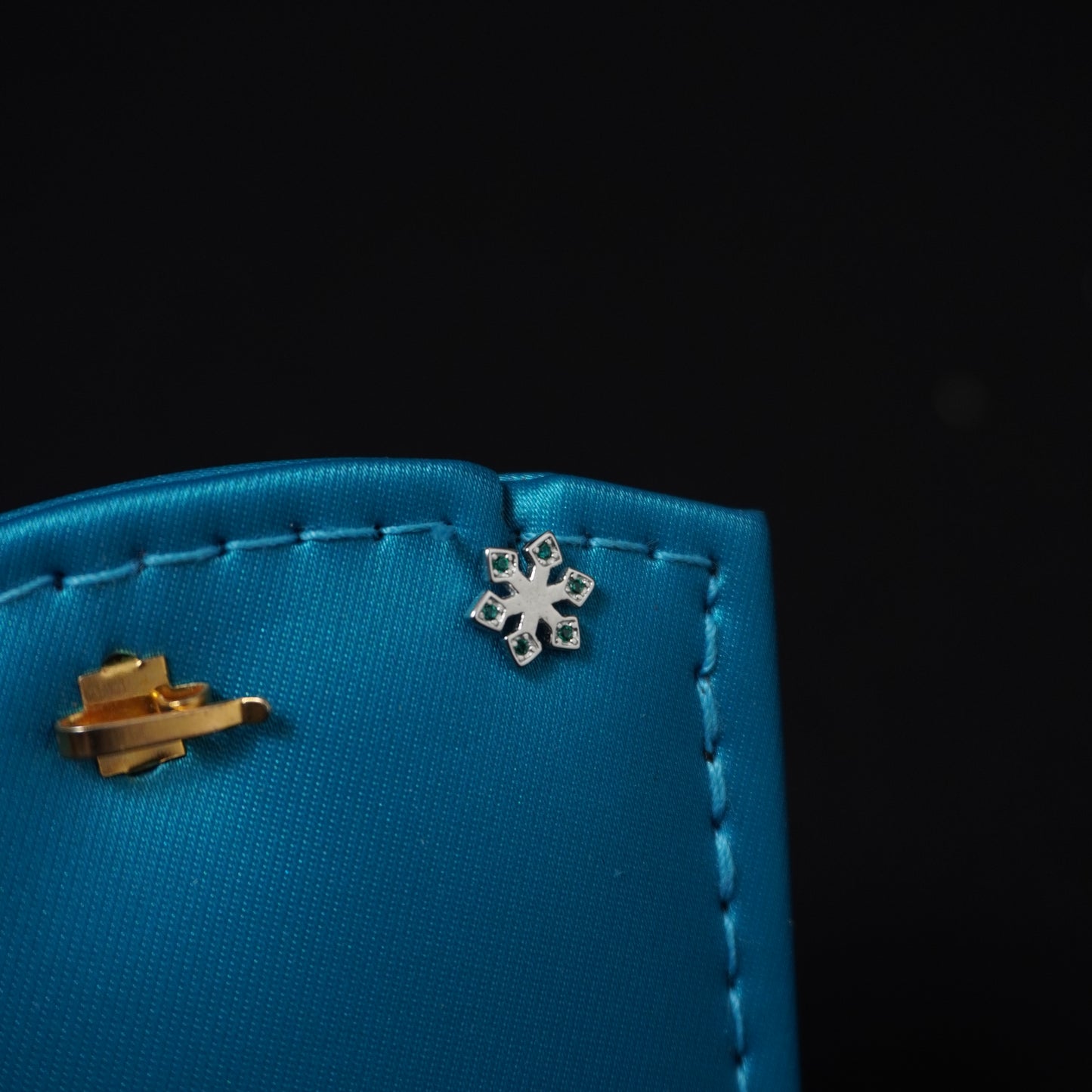 Flower and star shape studs (looks both)