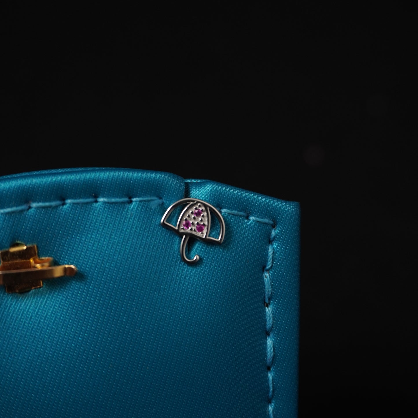 Umbrella shape stud