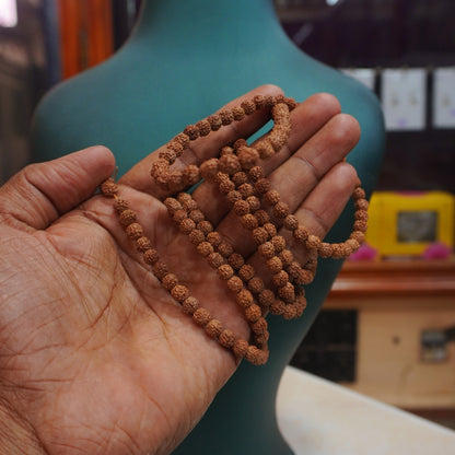Ruthracham `6mm 214 beads